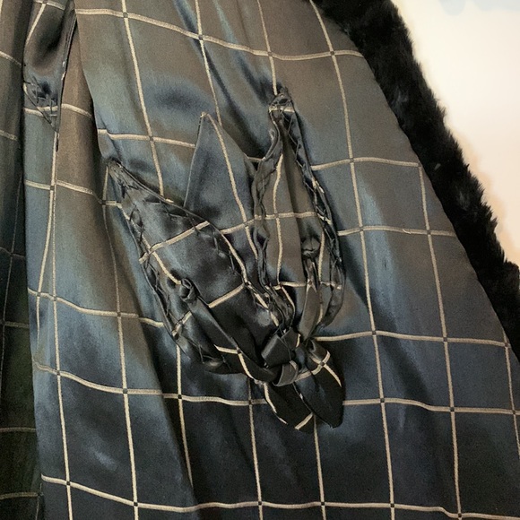 VINTAGE | Fur Swing Coat - Picture 12 of 17